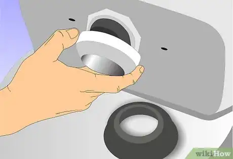 Immagine titolata Fix a Leaky Toilet Tank Step 5