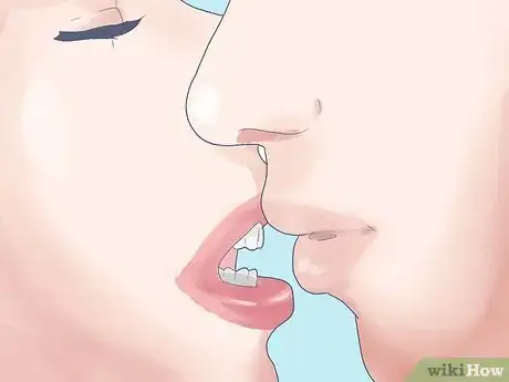Immagine titolata Bite Someone's Lip Step 5