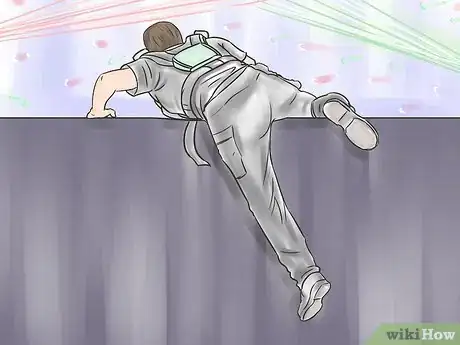 Immagine titolata Be Good at Laser Tag Step 7