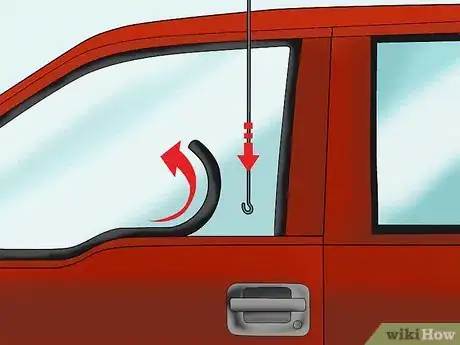 Immagine titolata Use a Coat Hanger to Break Into a Car Step 13