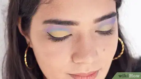 Immagine titolata Make Brown Eyes Stand Out Step 6