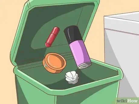 Immagine titolata Keep Your Makeup from Going Bad Step 2