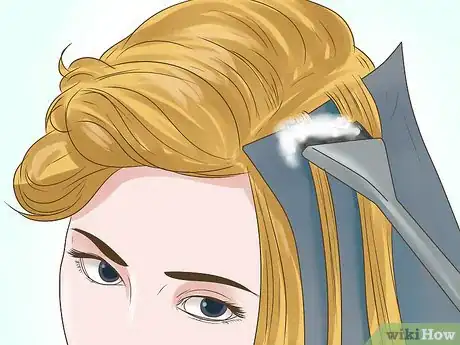 Immagine titolata Lowlight Hair Yourself Step 12