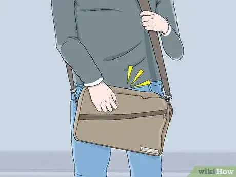 Immagine titolata Hide an Erection Step 1