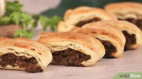 Immagine titolata Make Sausage Rolls Step 9