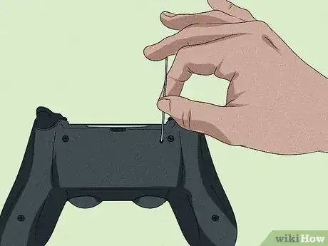 Immagine titolata Why Won't My PS4 Controller Connect to the Console Step 6