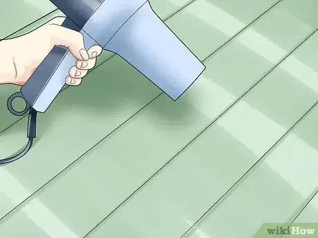 Immagine titolata Remove Paint from Wooden Objects and Refinish Them Step 1