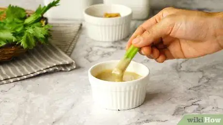 Immagine titolata Eat Celery Step 7