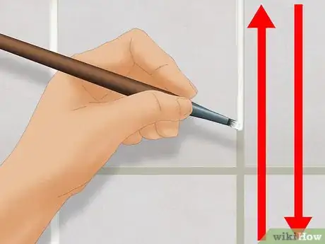 Immagine titolata Whiten Grout Step 13