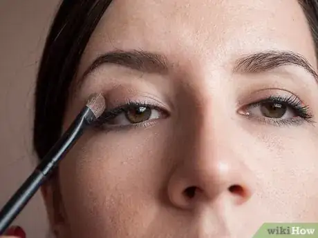 Immagine titolata Avoid Looking Inappropriate for the Office (for Women) Step 18