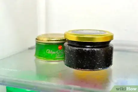 Immagine titolata Eat Caviar Step 2