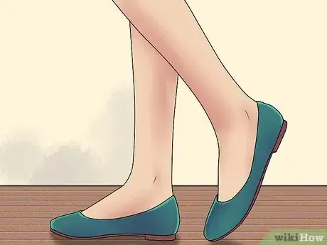 Immagine titolata Stretch Tight Ballet Flats Step 6