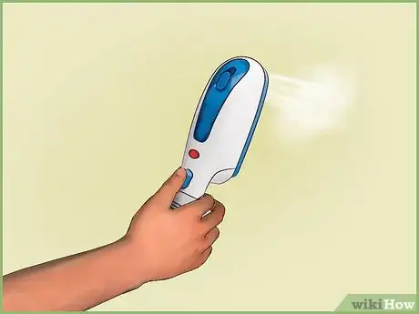 Immagine titolata Use a Clothes Steamer Step 2