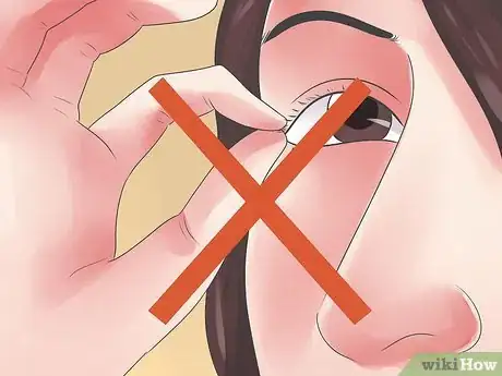 Immagine titolata Grow Back Your Eyelashes After They Fall Out Step 13