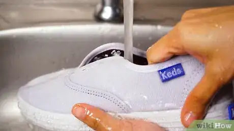 Immagine titolata Clean Keds Step 8