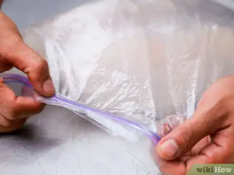 Immagine titolata Thaw Frozen Fish Step 5