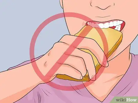 Immagine titolata Take an Inch off Your Thighs Step 11