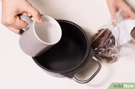 Immagine titolata Plump Raisins Step 1