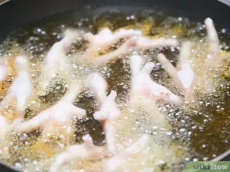 Immagine titolata Cook Chicken Feet Step 5