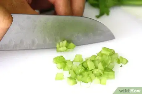Immagine titolata Cut Celery Step 9