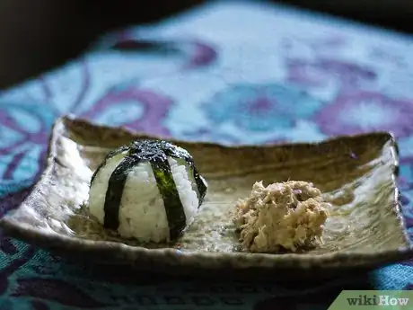 Immagine titolata Make Onigiri Filling Step 3