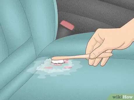 Immagine titolata Clean a Blood Stain from Car Upholstery Step 9