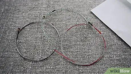 Immagine titolata Put Strings on a Violin Step 13