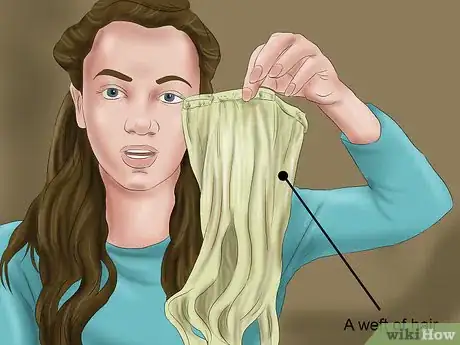 Immagine titolata Apply Hair Extensions Step 4