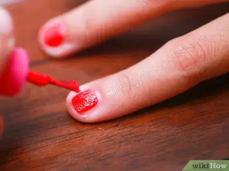 Immagine titolata Make Matte Nail Polish Step 28