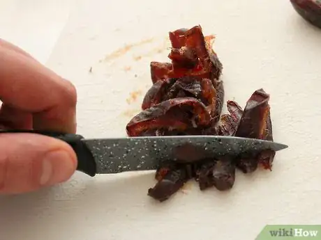 Immagine titolata Finely Chop Dates Step 6