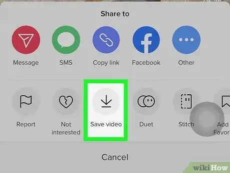 Immagine titolata Save a TikTok Video in Your Gallery on iPhone or iPad Step 3