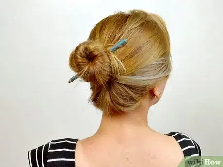 Immagine titolata Do Simple and Cute Hairstyles Step 6