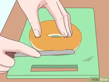 Immagine titolata Eat Bagels Step 4
