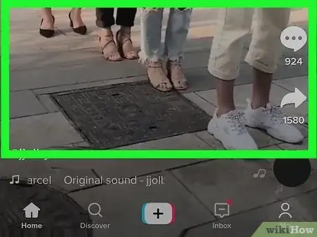 Immagine titolata Save a TikTok Video in Your Gallery on iPhone or iPad Step 1