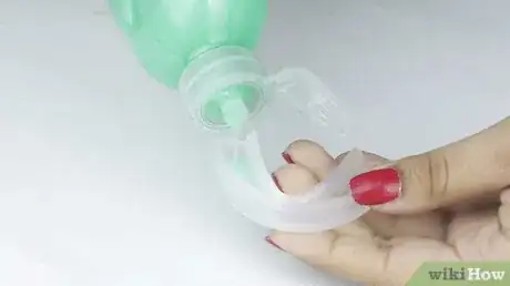 Immagine titolata Clean a Mouth Guard Step 2