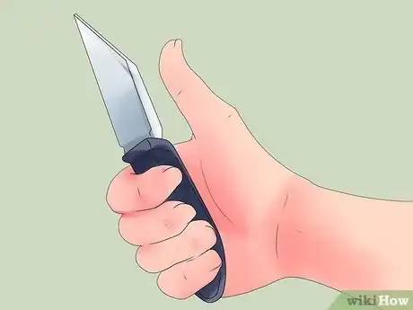 Immagine titolata Become Good at Knife Fighting Step 8