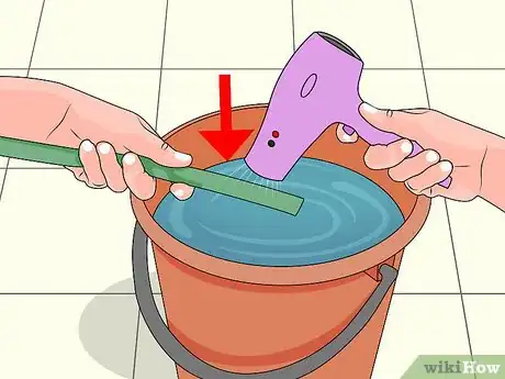 Immagine titolata Fix a Leaking Refrigerator Step 6