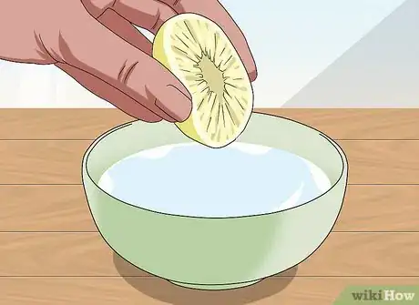 Immagine titolata Clean White Jeans Step 7
