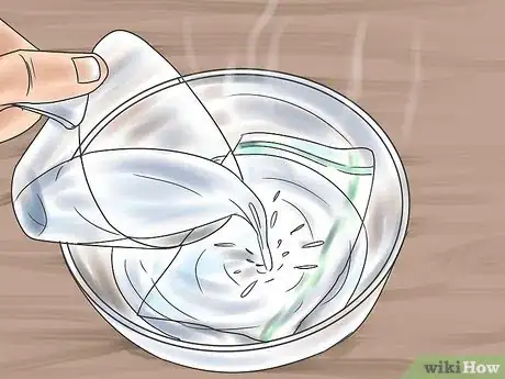 Immagine titolata Thaw Frozen Breast Milk Step 5