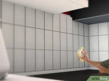 Immagine titolata Install a Kitchen Backsplash Step 8