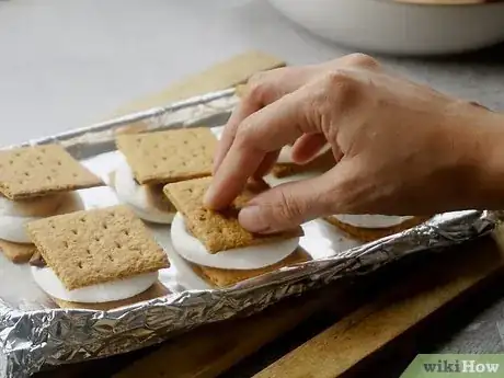 Immagine titolata Make Smores in the Oven Step 21