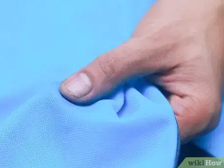 Immagine titolata Remove Ink Stains from Polyester Step 13