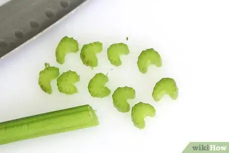 Immagine titolata Cut Celery Step 7