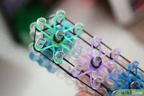 Immagine titolata Make a Rainbow Loom Bracelet Step 17