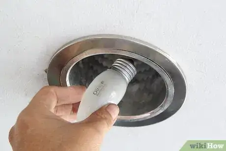 Immagine titolata Install Recessed Lighting Step 16