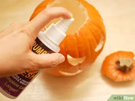 Immagine titolata Keep Halloween Pumpkins from Molding Step 10