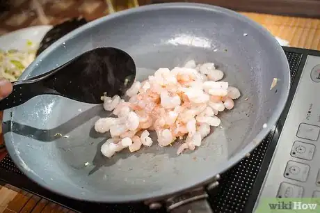 Immagine titolata Cook Shrimp Fried Rice Step 13