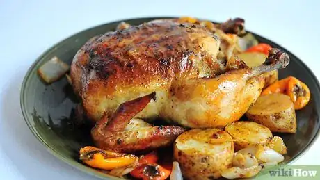 Immagine titolata Cook a Whole Chicken in the Oven Intro