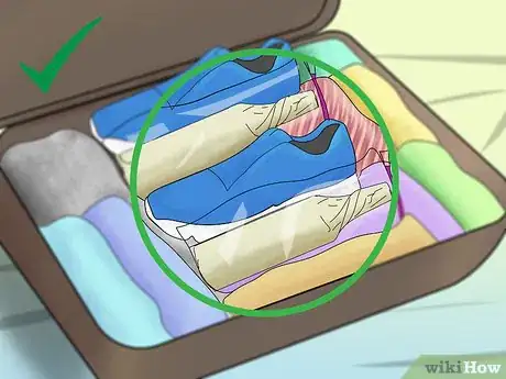 Immagine titolata Pack Alcohol in Your Luggage Step 11