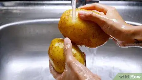 Immagine titolata Make a Baked Potato Skin Crispy Step 1
